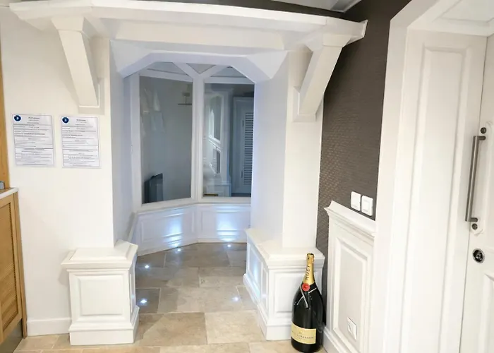 Moderne & Spacieux Au Coeur De Apartment